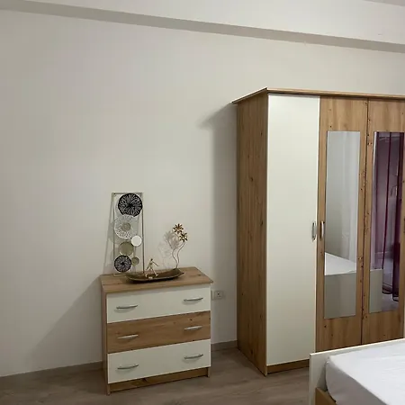 Apartment Point *
